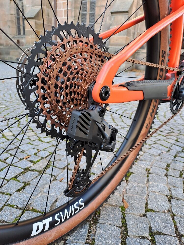 NOVÁ CUSTOM STAVBA Santa Cruz Blur C / Rock Shox SID / Sram GX AXS, XX1 / velikost XL / carbon DTSwi