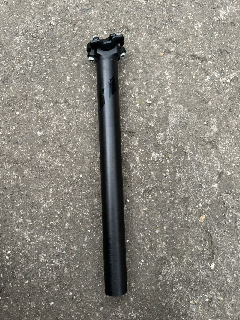 Forza Cirrus Carbon 31,6 x 350 mm karbonová sedlovka