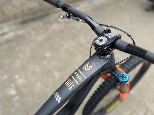 IBIS RIPMO V2S CARBON v kitu Deore