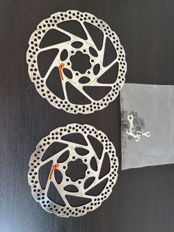 Brzdové kotouče Shimano SM-RT56