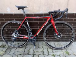Cyklokros/gravelové kolo Focus Mares CX Disc Di2 elektro-řazení