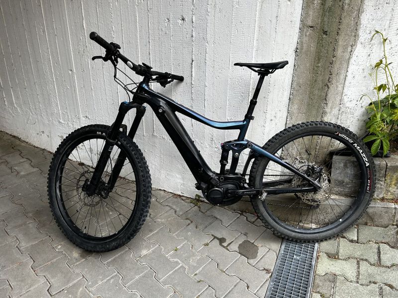 Prodám celoodpružené elektrokolo Giant Trance E+2 Pro