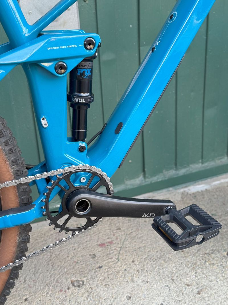 Nové carbonové kolo CUBE STEREO 140 HPC Race 27,5 Ram M