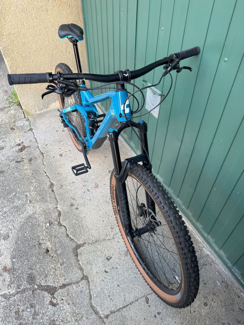 Nové carbonové kolo CUBE STEREO 140 HPC Race 27,5 Ram M