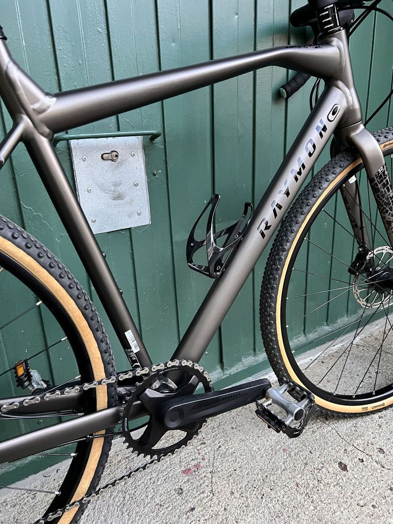 Gravel kolo Raymon ram M TOP STAV