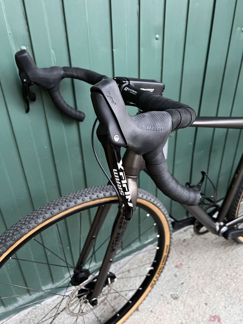Gravel kolo Raymon ram M TOP STAV