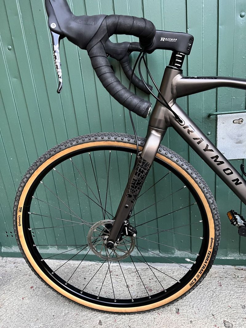 Gravel kolo Raymon ram M TOP STAV