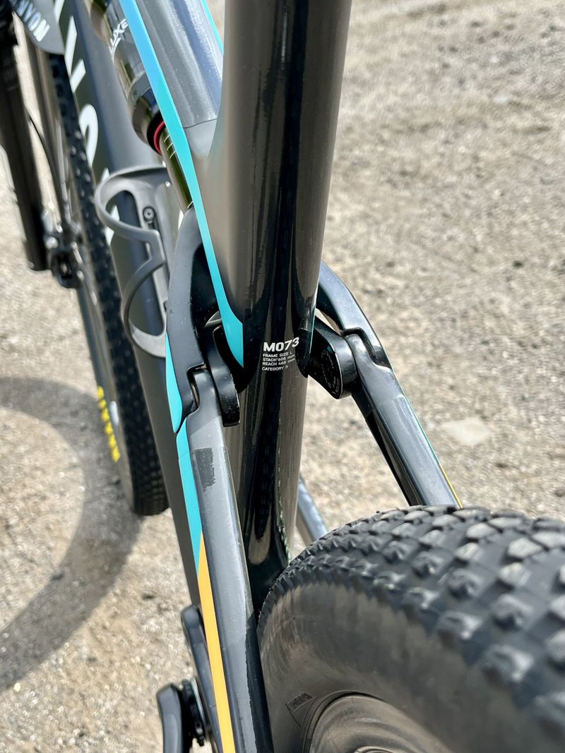 Prodám CANYON LUX CF SL 8 XX1 AXS Quarq