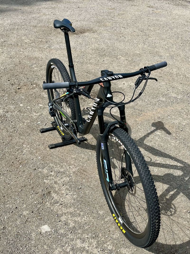 Prodám CANYON LUX CF SL 8 XX1 AXS Quarq