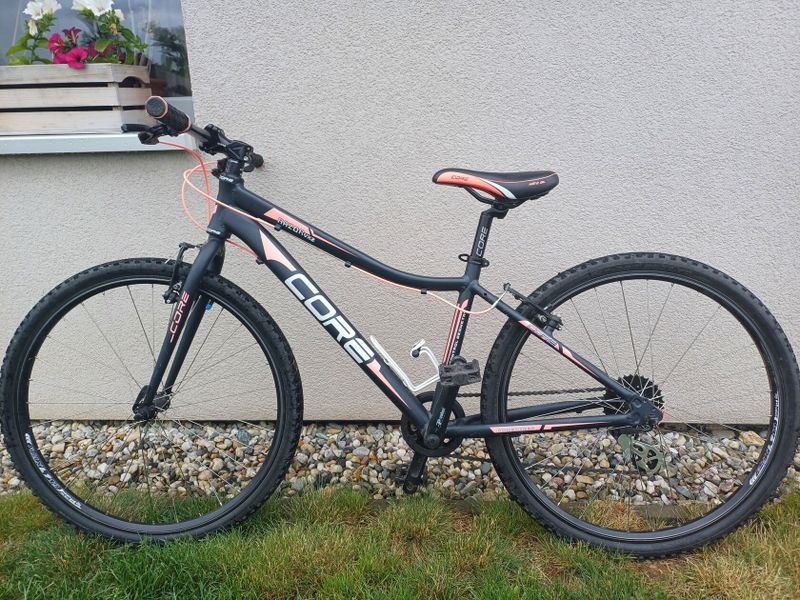 Dětské kolo CORE NIPPER 24 1x8s Black/Pink.