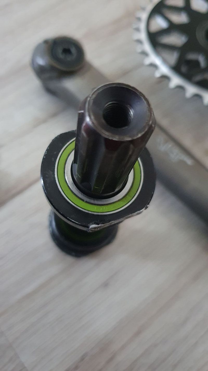 Bmx kliky Salt AM s osou a středem