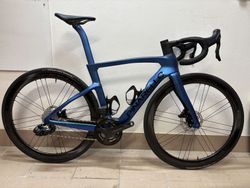 Pinarello Dogma F - 2025, Luxter blue
