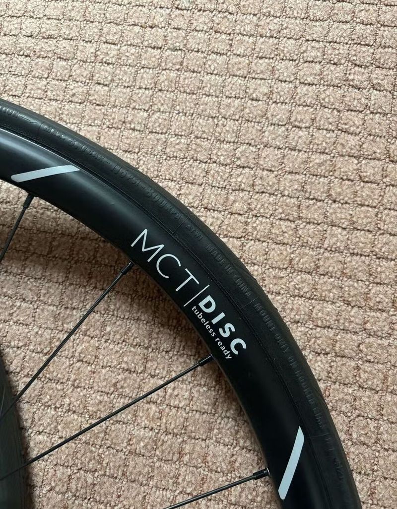 Nová silniční hliníková kola Microtech MCT