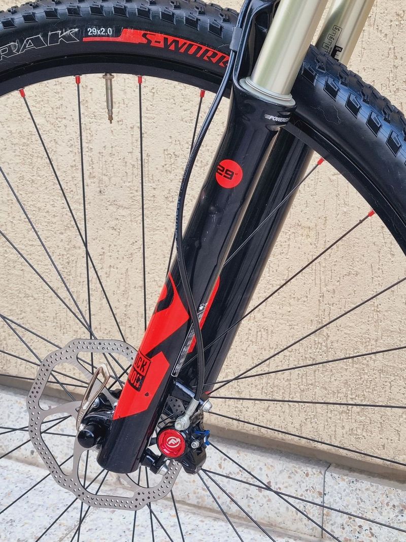 #85 Carbon Specialized 29"/M, pro 170-185cm