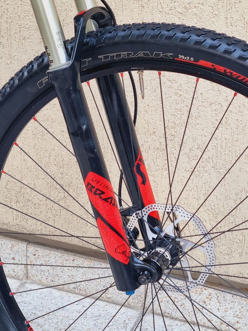 #85 Carbon Specialized 29"/M, pro 170-185cm