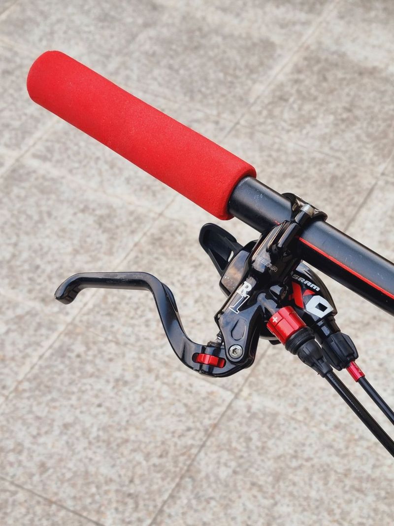 #85 Carbon Specialized 29"/M, pro 170-185cm