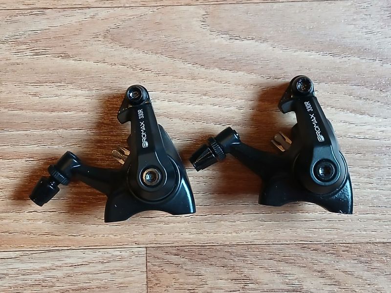 Mechanické brzdové třmeny PROMAX 330R flat-mount