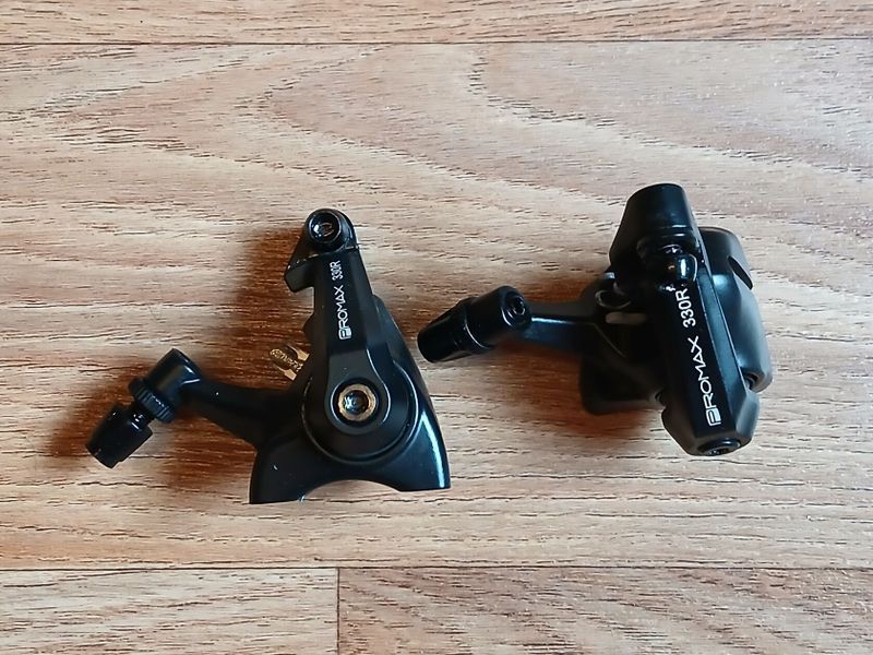 Mechanické brzdové třmeny PROMAX 330R flat-mount