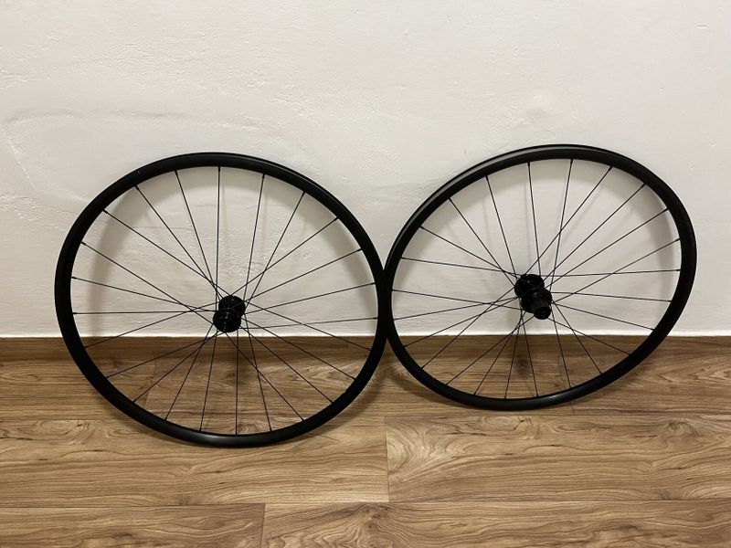Bontrager Paradigm Comp 25