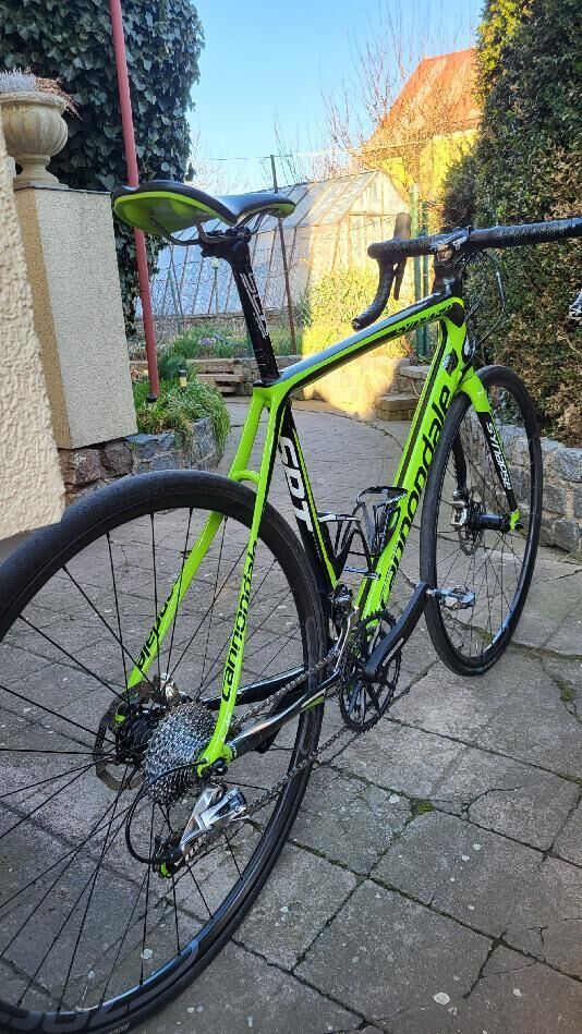 CANNONDALE SYNAPSE HI-MOD CARBON TEAM