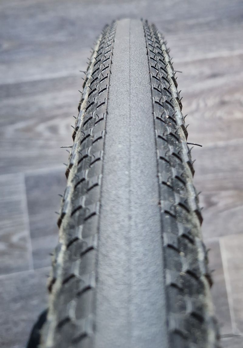 TOP Gravel plášť HUTCHINSON Caracal Race TLR 700 x 40C koupeno 1.5.2025