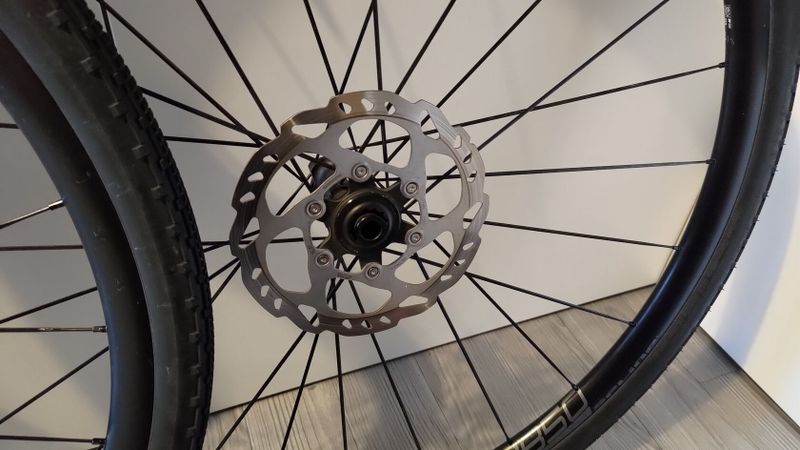 Zapletená gravel kola DT Swiss C 1850 Spline db