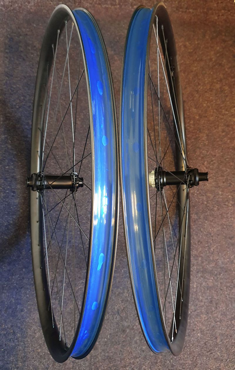 EIE carbon MTB Superlight 1200 g
