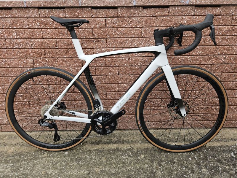 Trek Madone SL 6 Gen 8 , vel M/L 