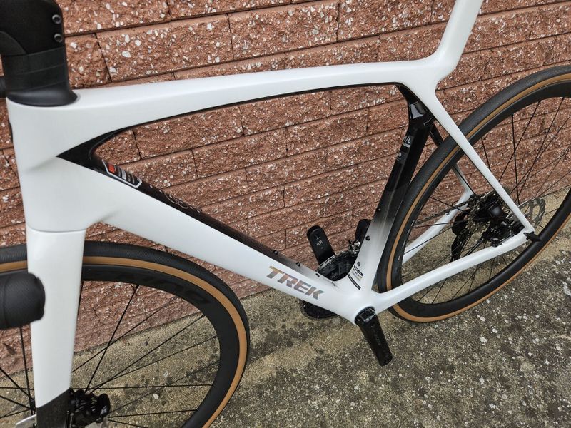 Trek Madone SL 6 Gen 8 , vel M/L 