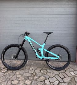 Trek Slash 8 M\L Miami green