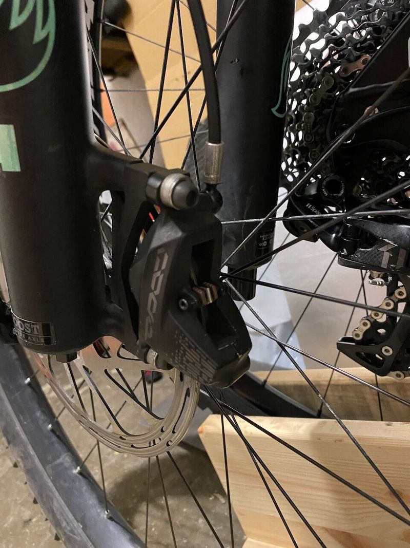 Sram Code R - komplet brzdy (páky, destičky, kotouče)