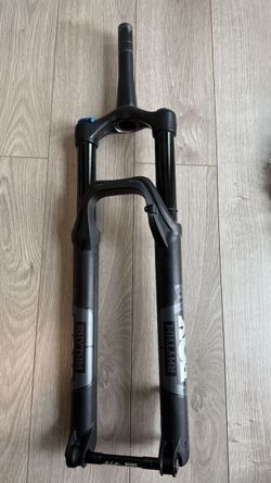 Odpružená vidlice MTB 29" FOX 34 RHYTHM FIT GRIP, zdvih 150mm, 15x110mm Boost, Tapered