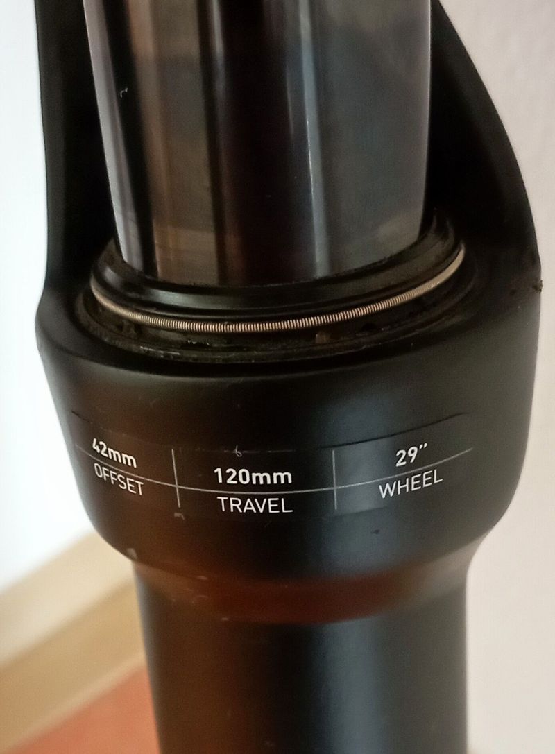 Vzduchová vidlice Rockshox RECON 