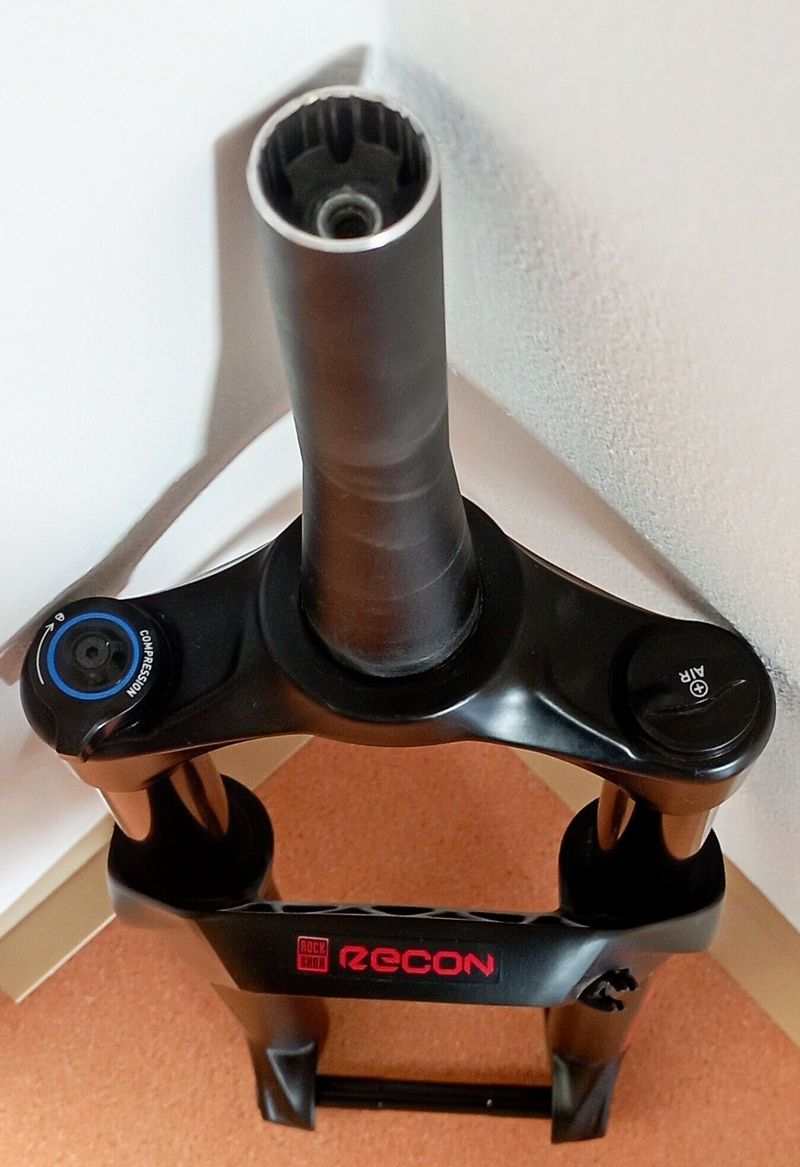 Vzduchová vidlice Rockshox RECON 