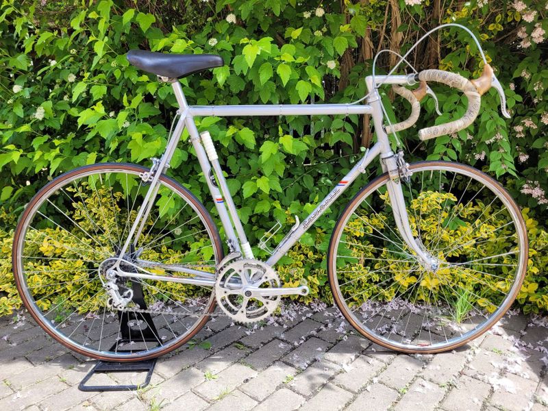 Favorit F1 Special 1986, výbava Campagnolo/Cinelli