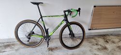 Závodní gravel/cyklokrosové kolo Spyder