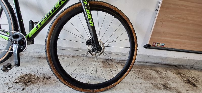 Závodní gravel/cyklokrosové kolo Spyder