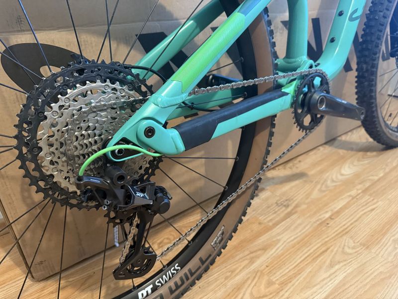 Canyon Neuron 7 (2022) – velikost L