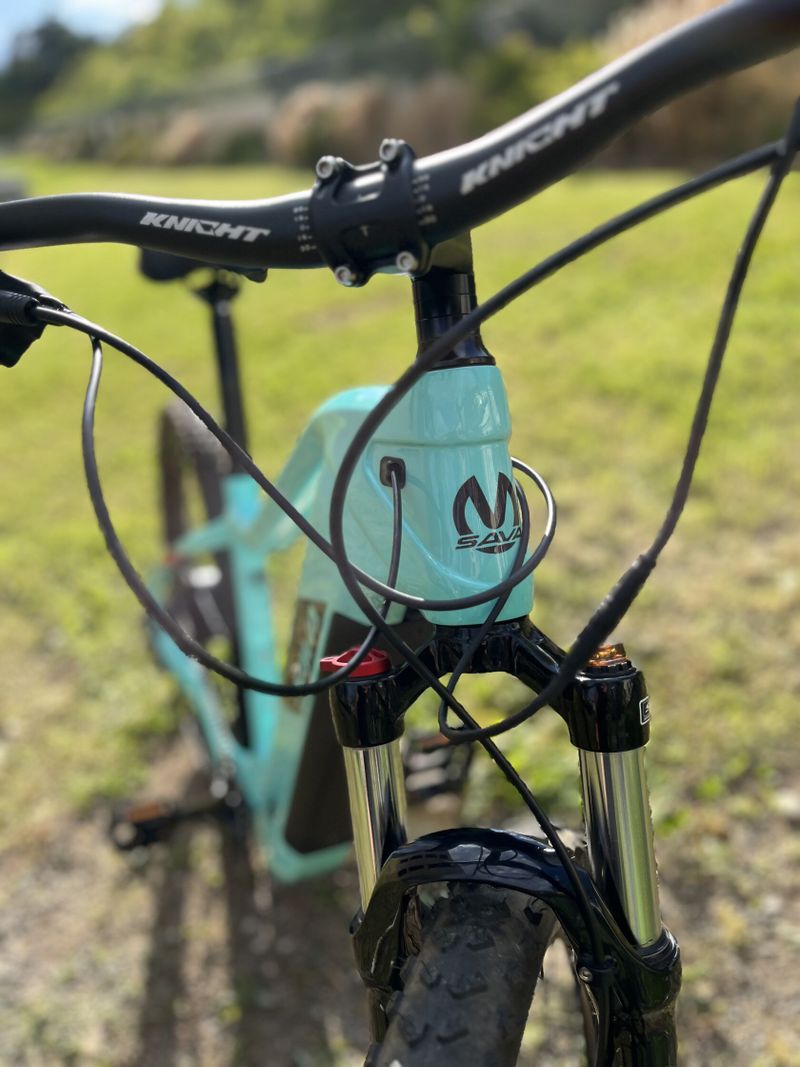 Jako NOVÉ elektroMTB SAVA 27.5” DECK 9.0 velikost “M”