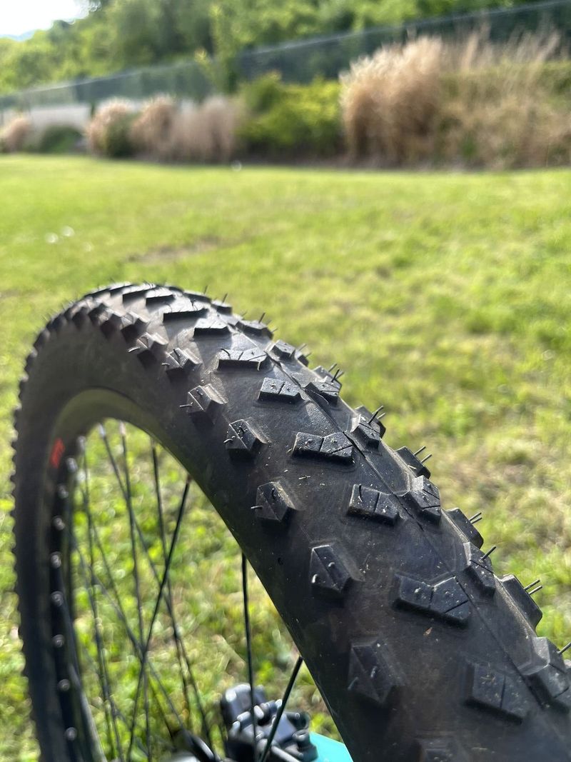 Jako NOVÉ elektroMTB SAVA 27.5” DECK 9.0 velikost “M”