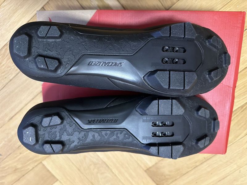 Tretry MTB a Gravel Specialized Recon 1.0 BOA, vel. 45, nové, záruka
