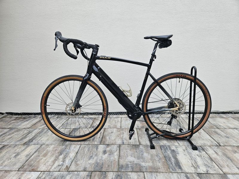 Elektro Gravel FUJI E-JARI, vel. XL, motor FAZUA Ride 50 Evation (55Nm, 250Wh)