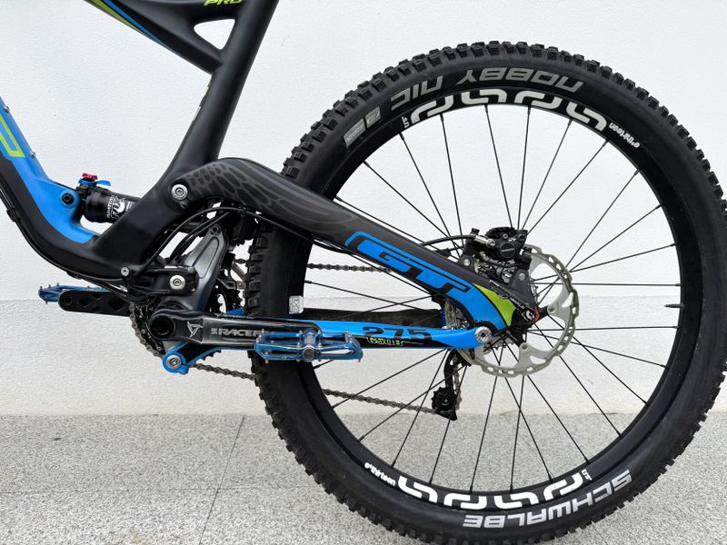 GT Sensor Carbon Pro 15, velikost M, 27.5"
