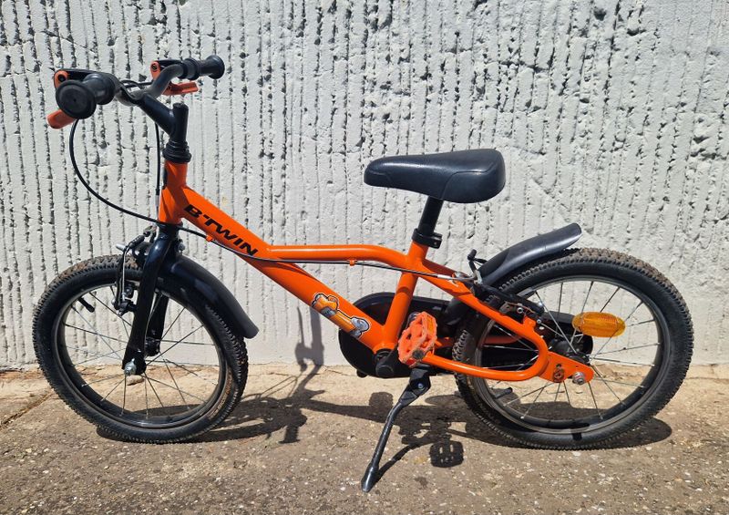 BTWIN 500 Robot 16"