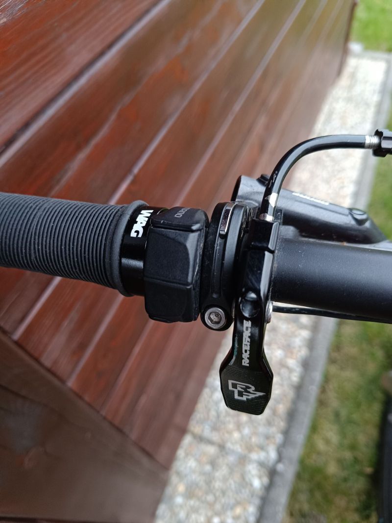 KARBONOVÉ ELEKTROKOLO BMC SPEEDFOX AMP TWO - vel. M