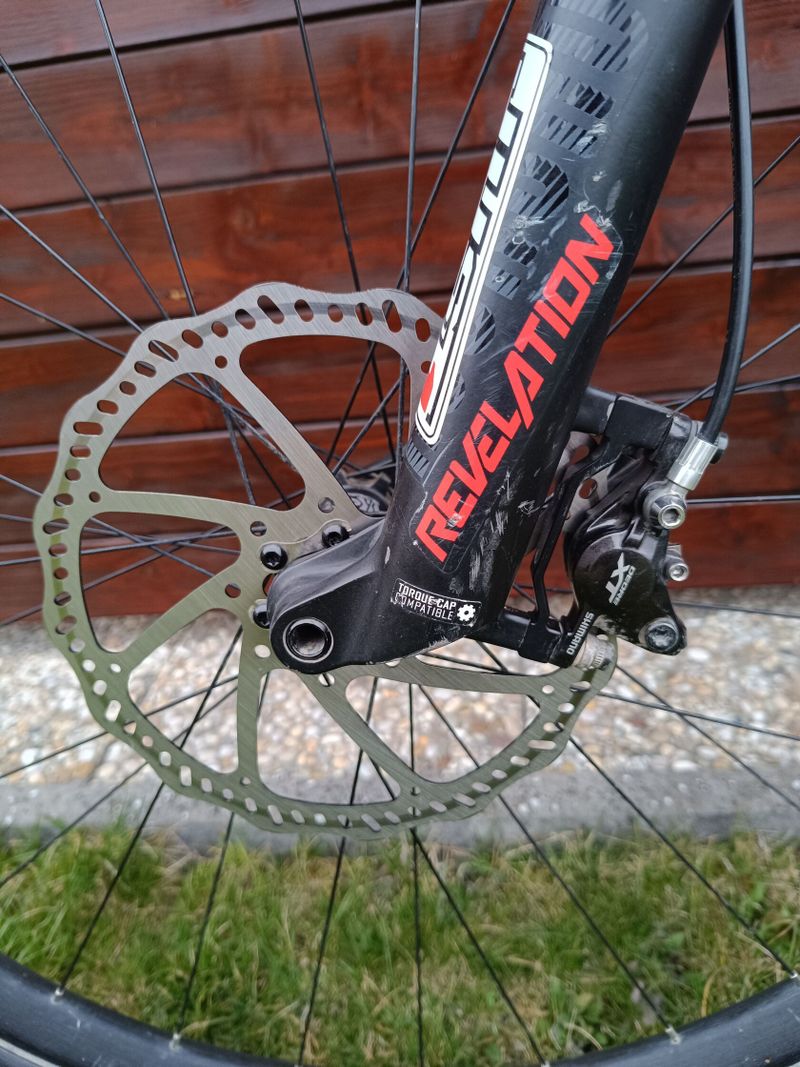 KARBONOVÉ ELEKTROKOLO BMC SPEEDFOX AMP TWO - vel. M