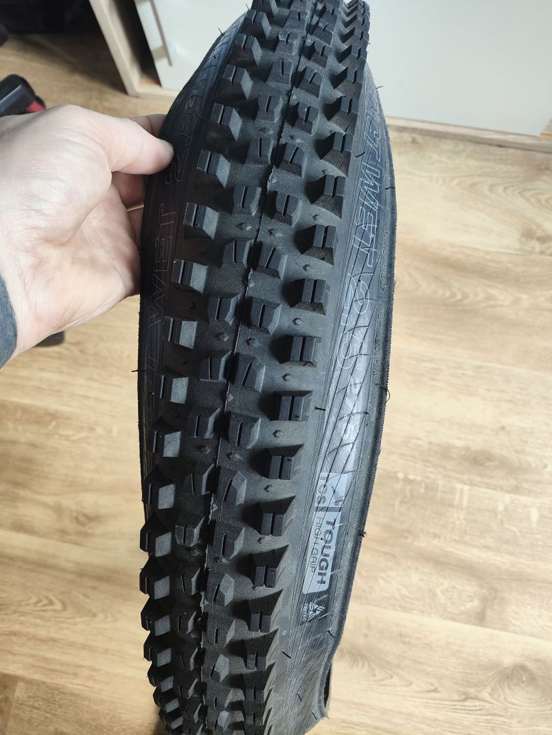 WTB Verdict Wet TCS Tough/TriTec High Grip 27,5 x 2,50" MTB plášť kevlar černý