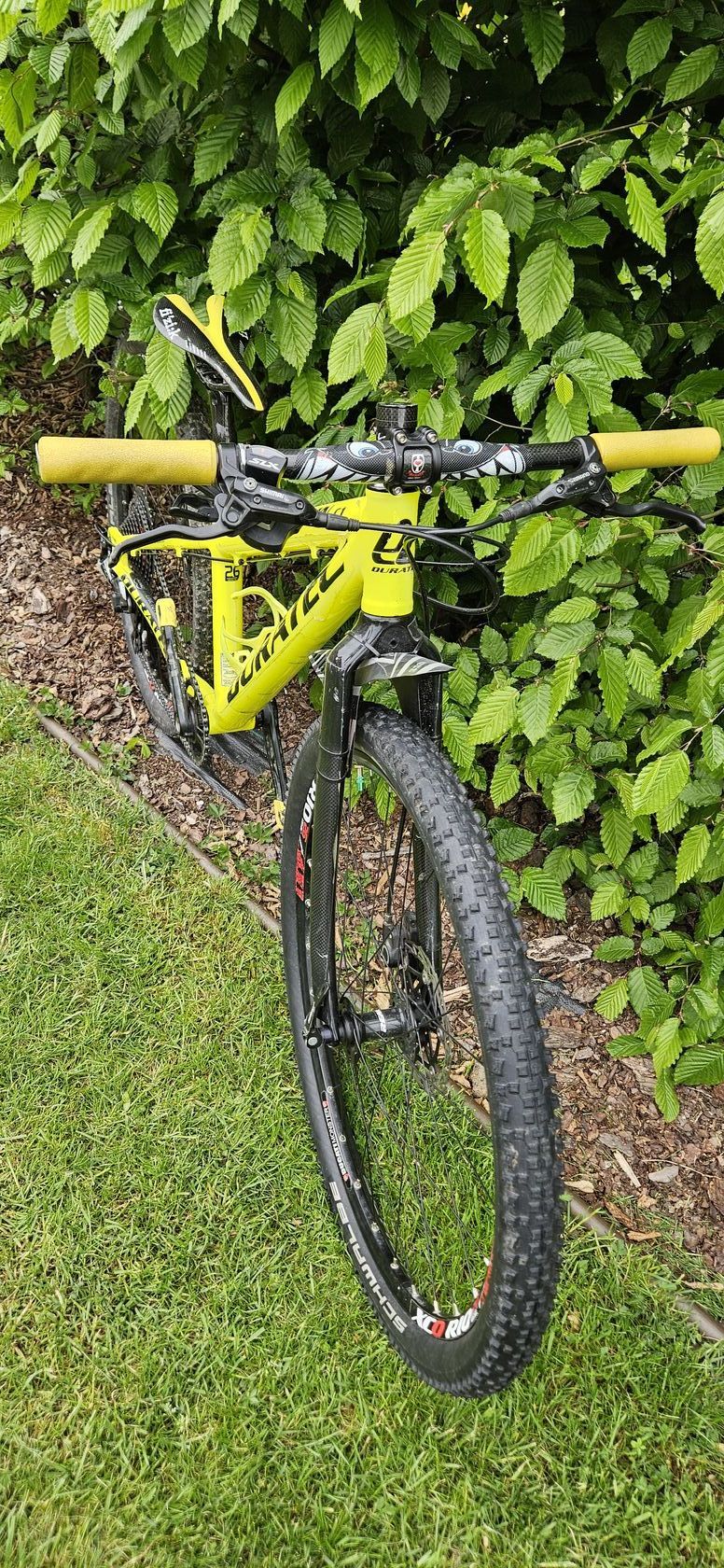 Lehké závodní kolo 9,4kg Duratec 26
