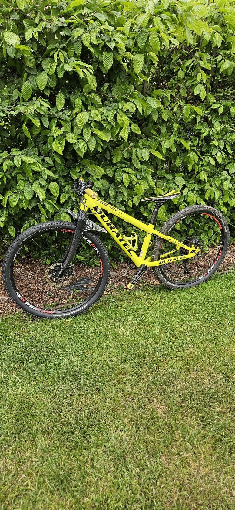 Lehké závodní kolo 9,4kg Duratec 26