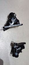 Řadicí a brzdová páky Shimano 105, ST-R7020 + třmeny BR-R7070
